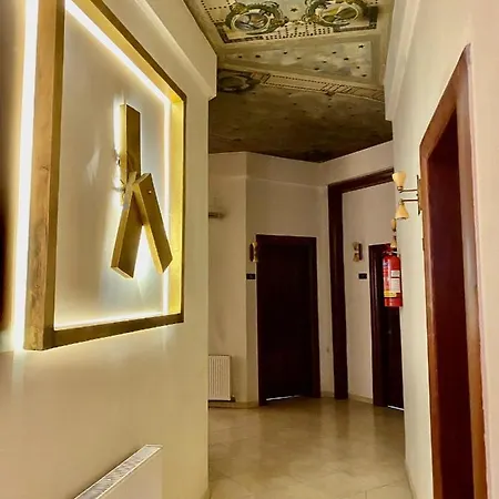 Augustos 3* سالونيك