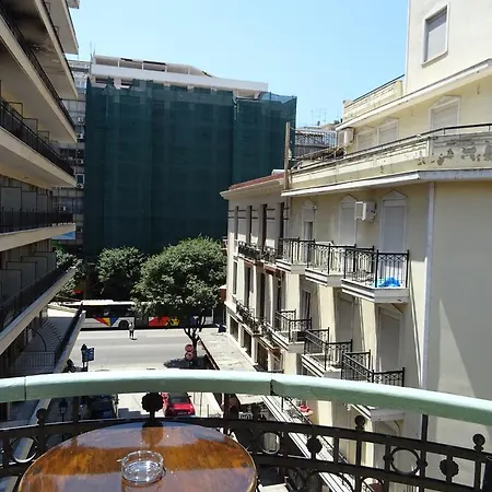 Augustos سالونيك