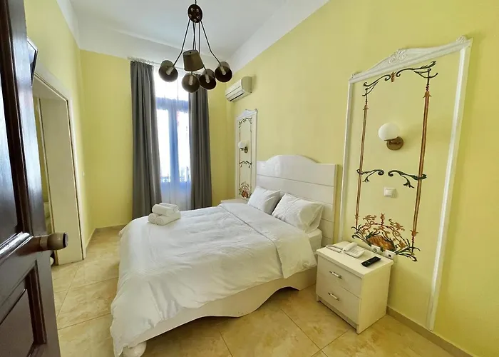 Отель Augustos 3*