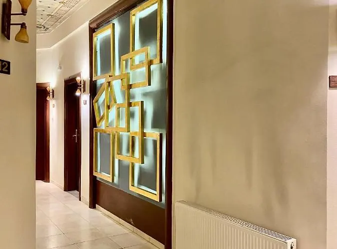 Отель Augustos 3*