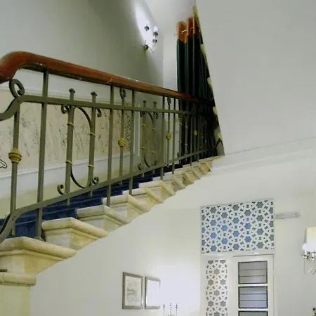 Augustos