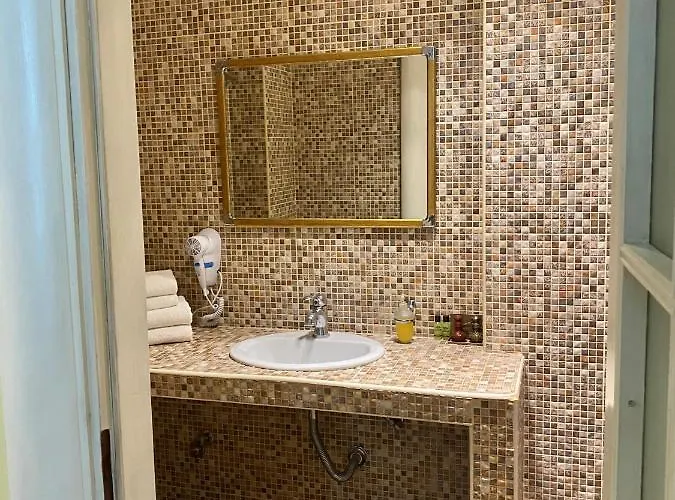 Augustos Otel Selanik