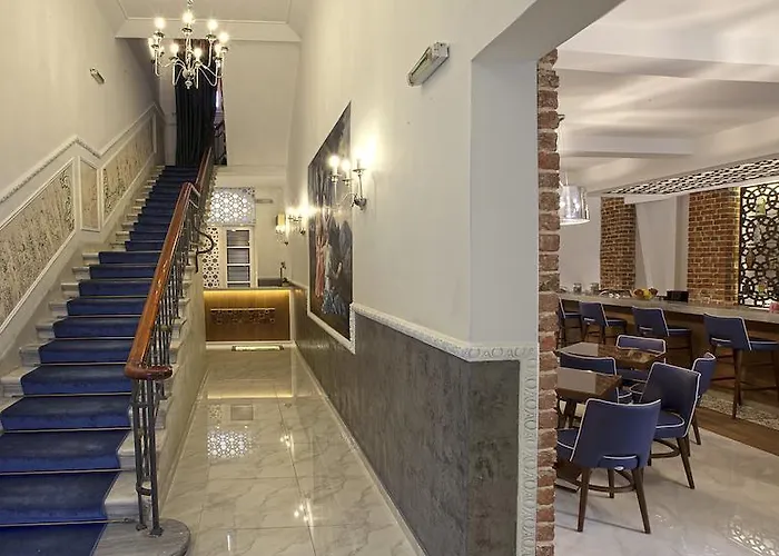 Otel Augustos Selanik