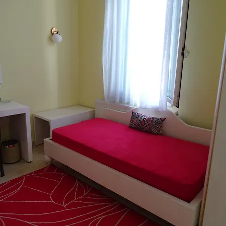 Отель Augustos 3*