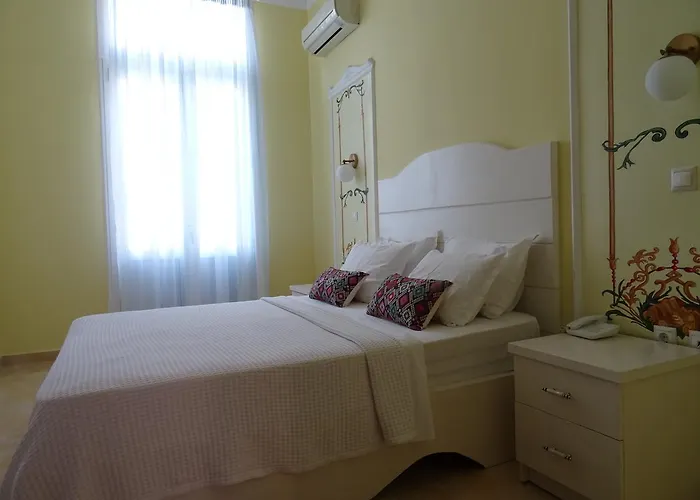 Augustos Hotel